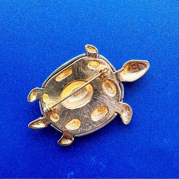 Sea Turtle Brooch - Picture 3 of 5